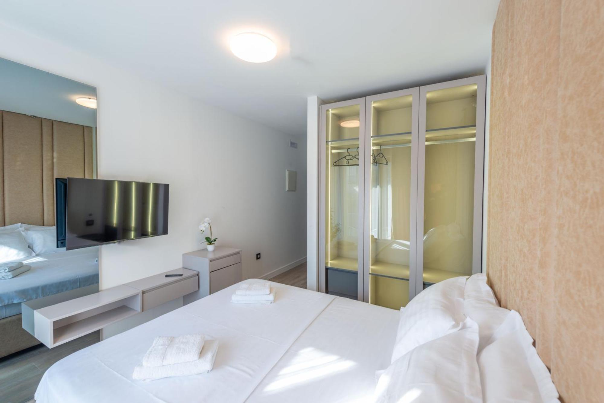 Botanica Boutique Hotel ウルツィニ エクステリア 写真