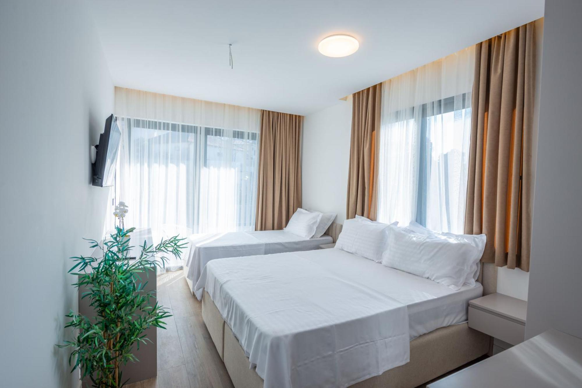 Botanica Boutique Hotel ウルツィニ エクステリア 写真
