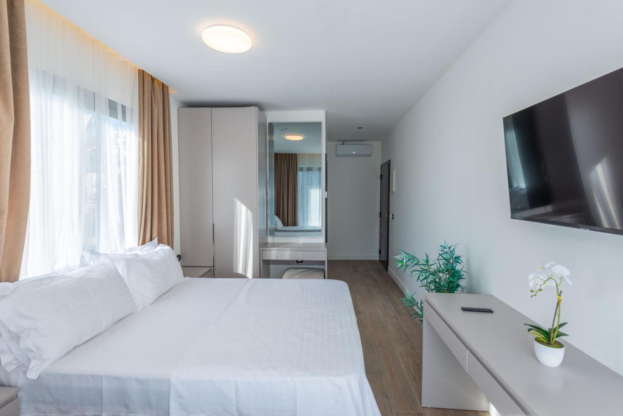 Botanica Boutique Hotel ウルツィニ エクステリア 写真