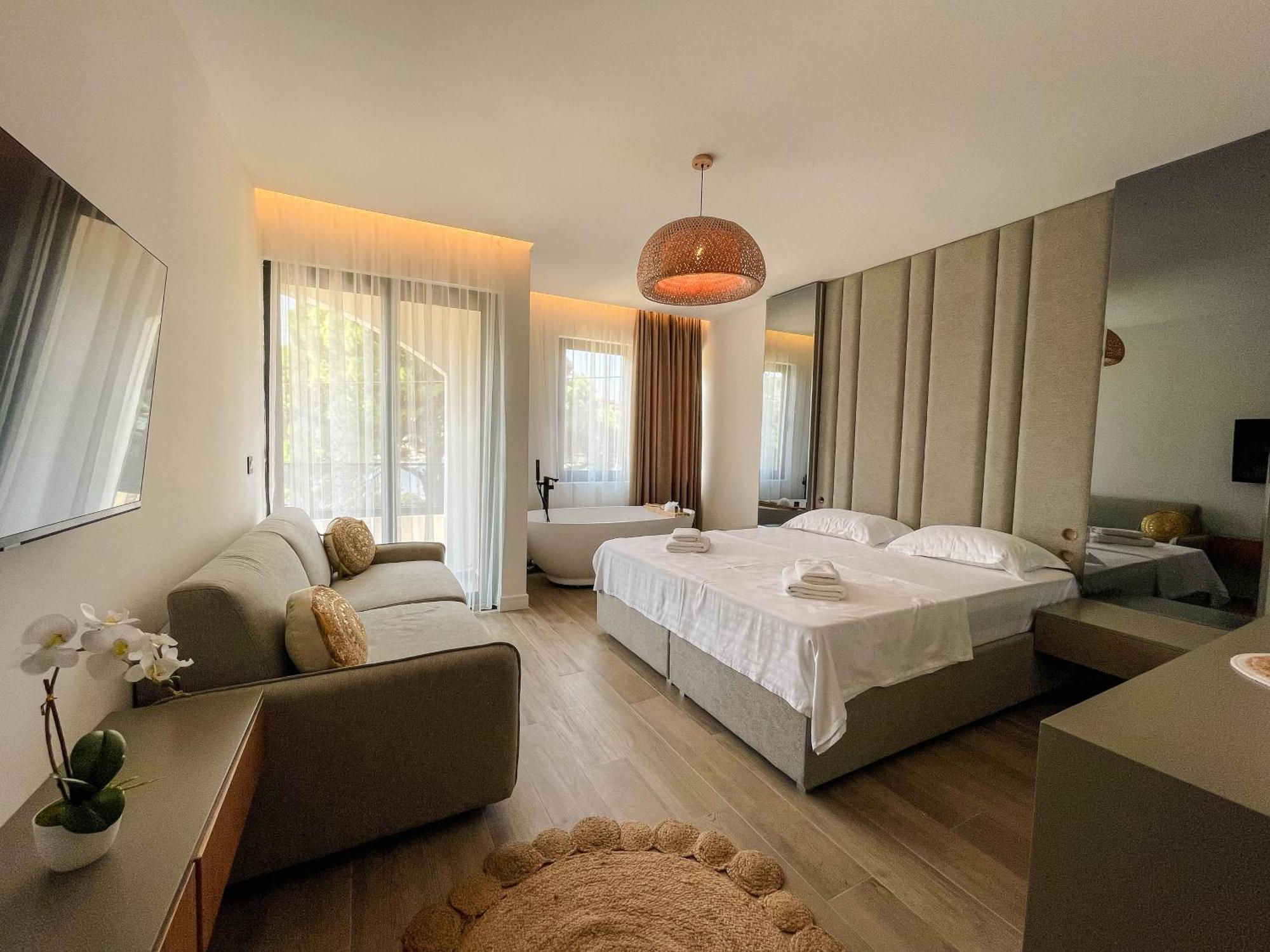 Botanica Boutique Hotel ウルツィニ エクステリア 写真
