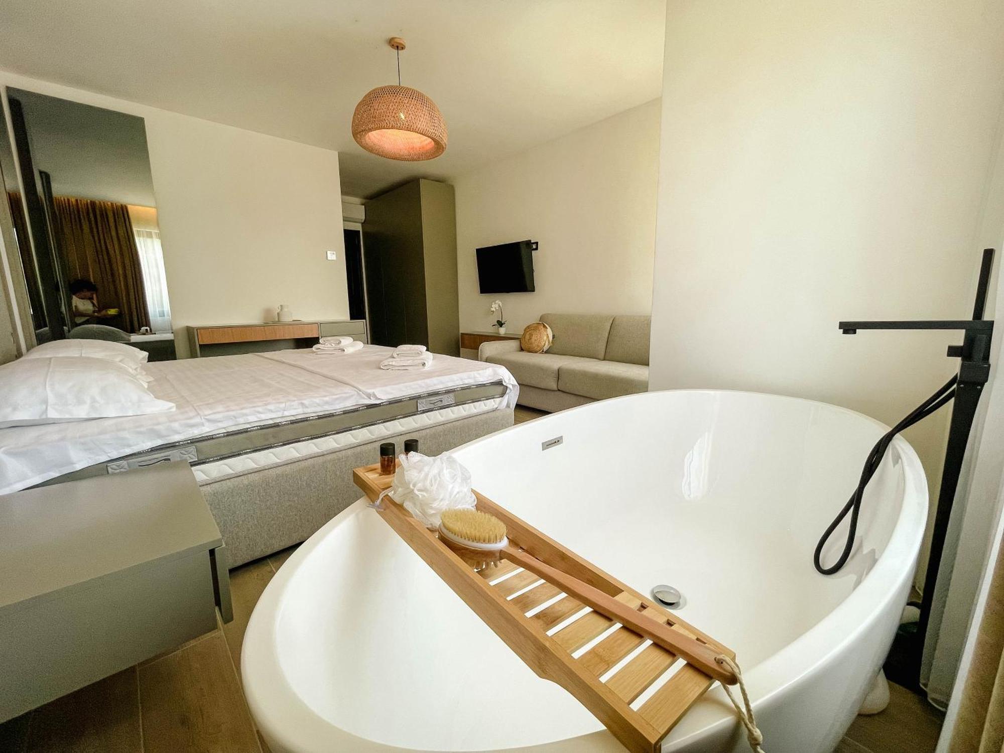 Botanica Boutique Hotel ウルツィニ エクステリア 写真